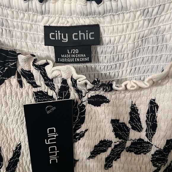 Off white and Black Sun dress with shoulder ties - Picture 4 of 6